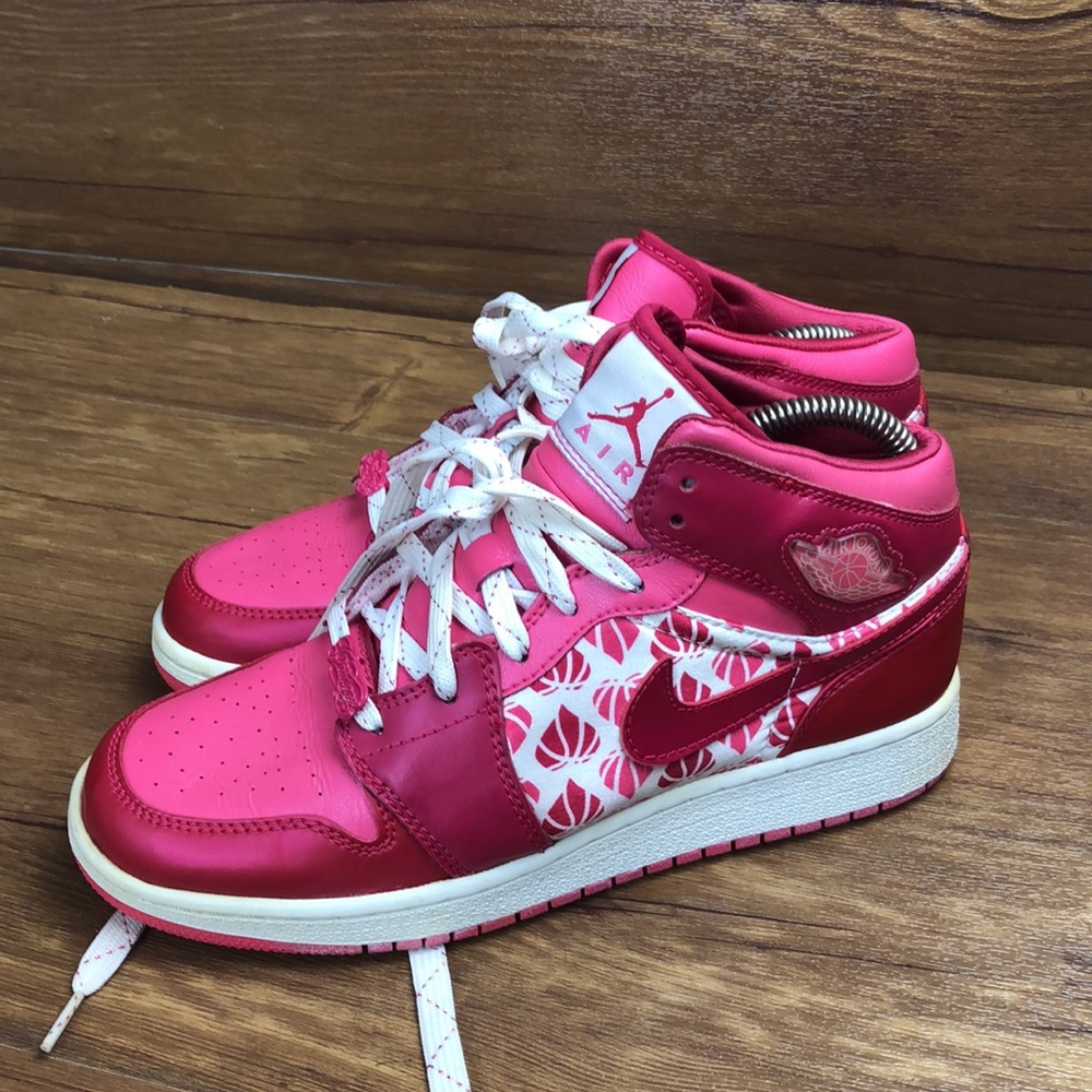 Air Jordan 1 Premium GS 'Valentine's Day'  shoes